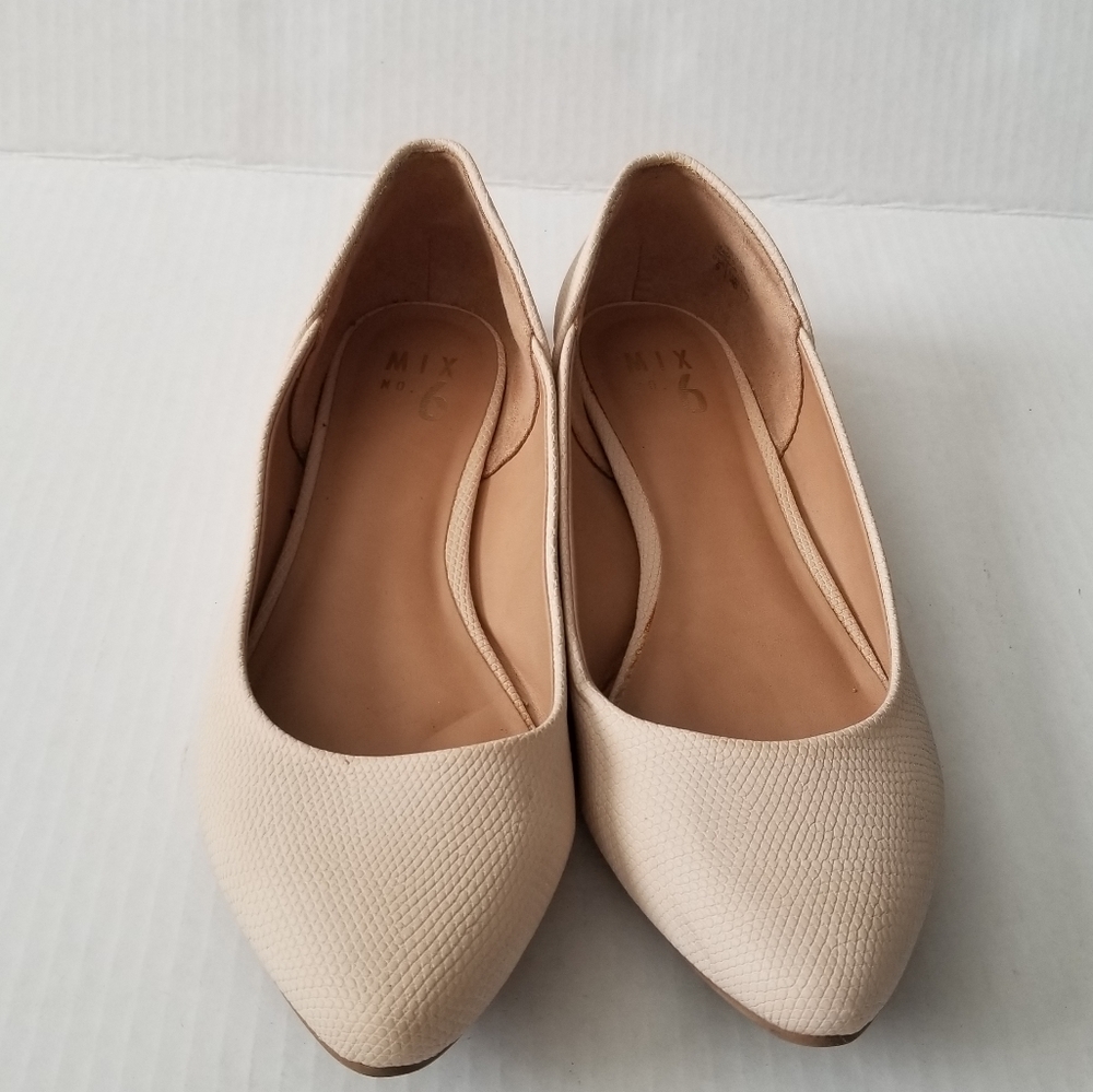 SALE! Mix No. 6 Vantage Cream Pointy- toed Flats